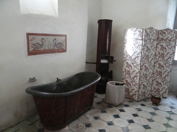 Chateau de Nuits,salle de bain